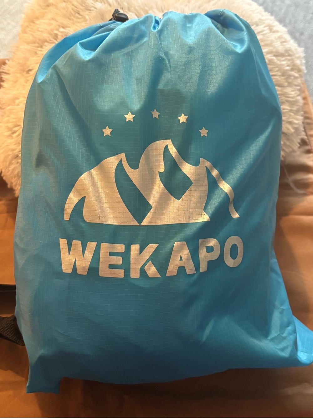 Wekapo Inflatable Couch without a pump,